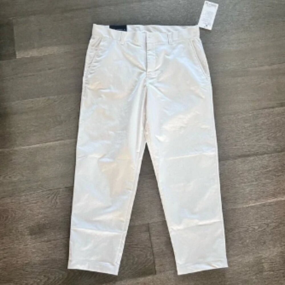 Lululemon Men’s Relaxed Tapered Trouser